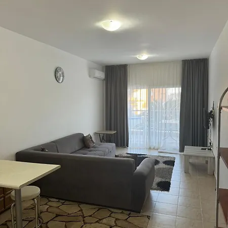 1 Bedroom Long Iskele Апартаменты *